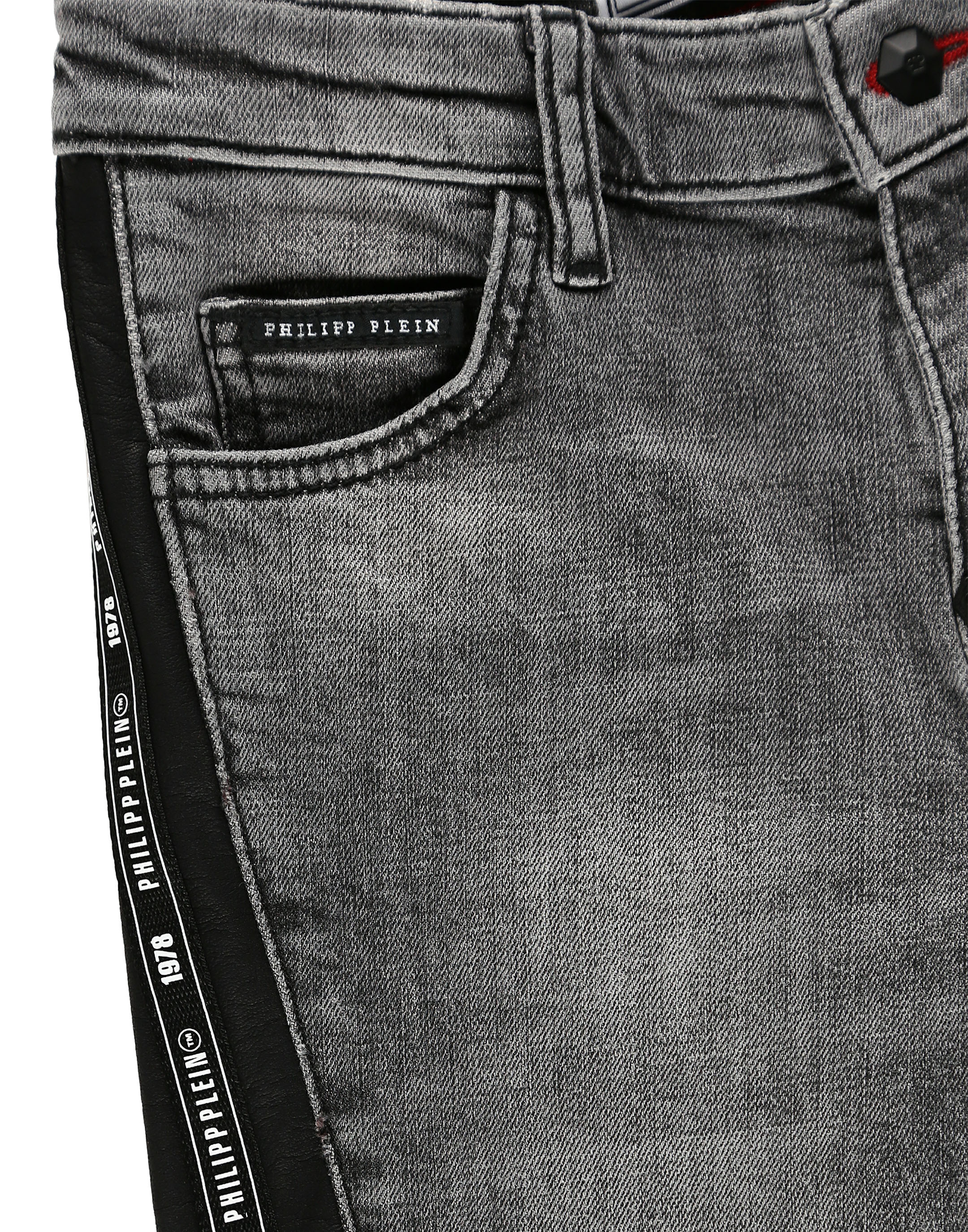 Placa Confirmação Perolado jeans mit roten streifen herren traidor vagão  Fácil de ler
